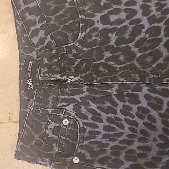 Zara leopard print jeans size 34 - Picture 2 of 3